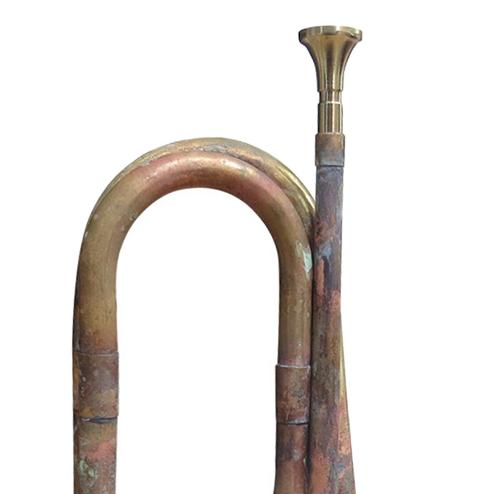 Trumpet Blowing Bugle with Mou - Musical Instrument Bugle recension och pris